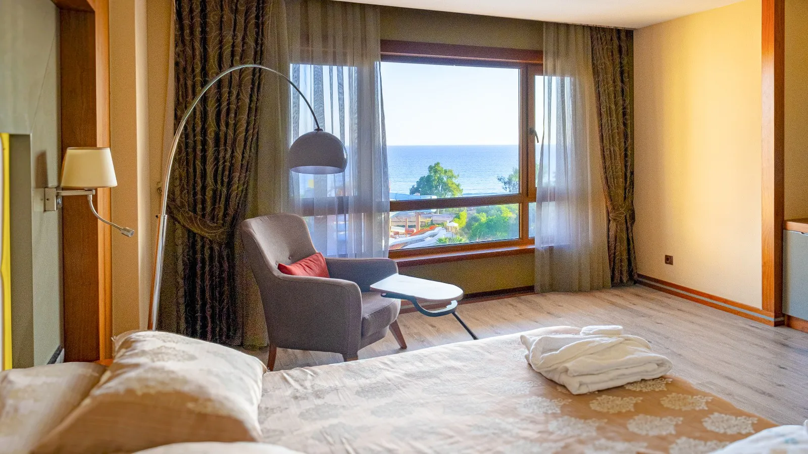 Bera Alanya Otel — Grand Suit (Balkonsuz)